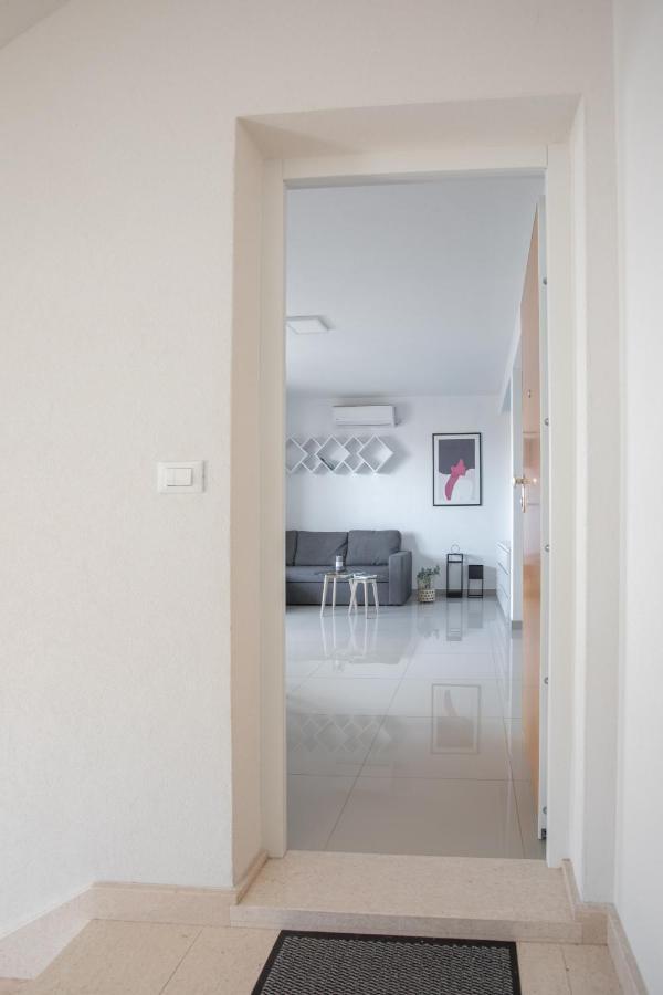 Apartment Ana Макарска Екстериор снимка
